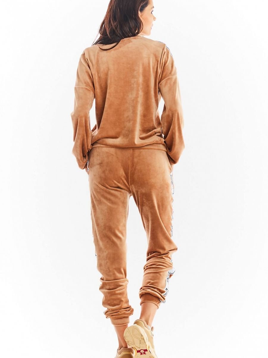 Tracksuit trousers model 149804 Beige by awama - Tracksuit