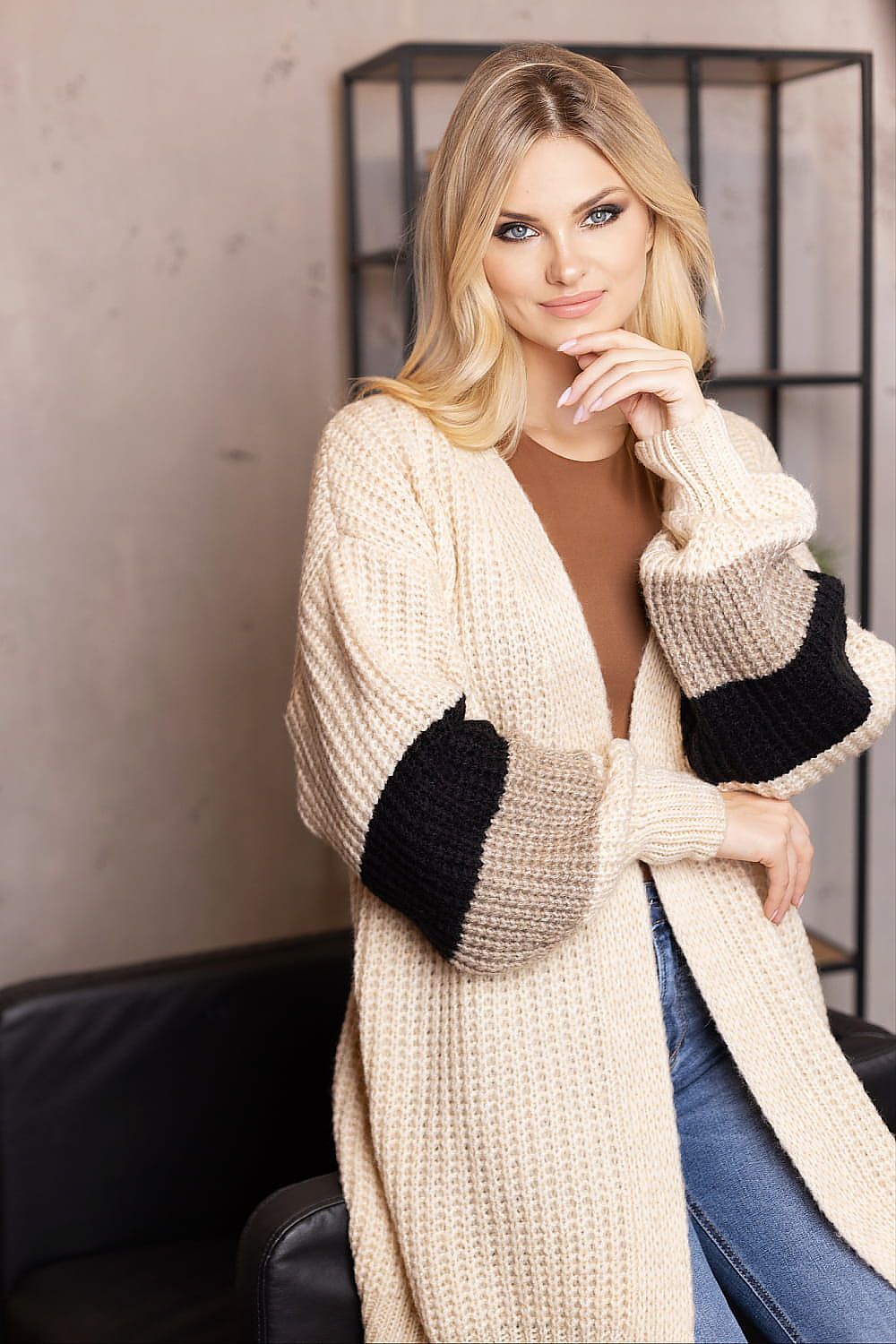 Cardigan model 188773 Beige by PeeKaBoo - One Size