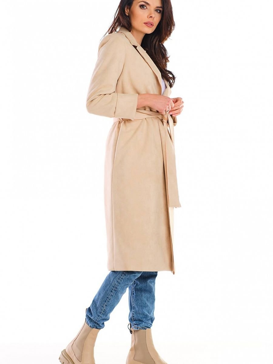 Coat model 158741 Beige by awama - Coats