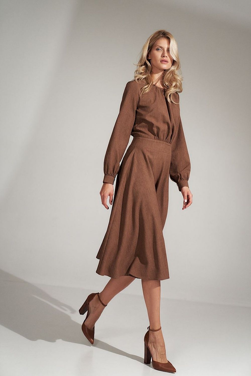 Daydress model 150445 Brown by Figl - Midi Dresses