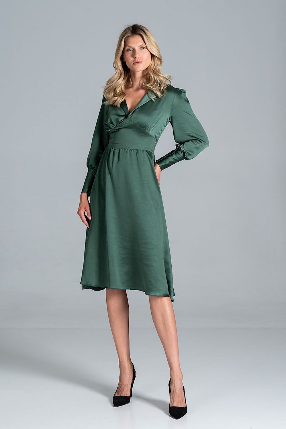 Daydress model 157515 Green by Figl - Midi Dresses