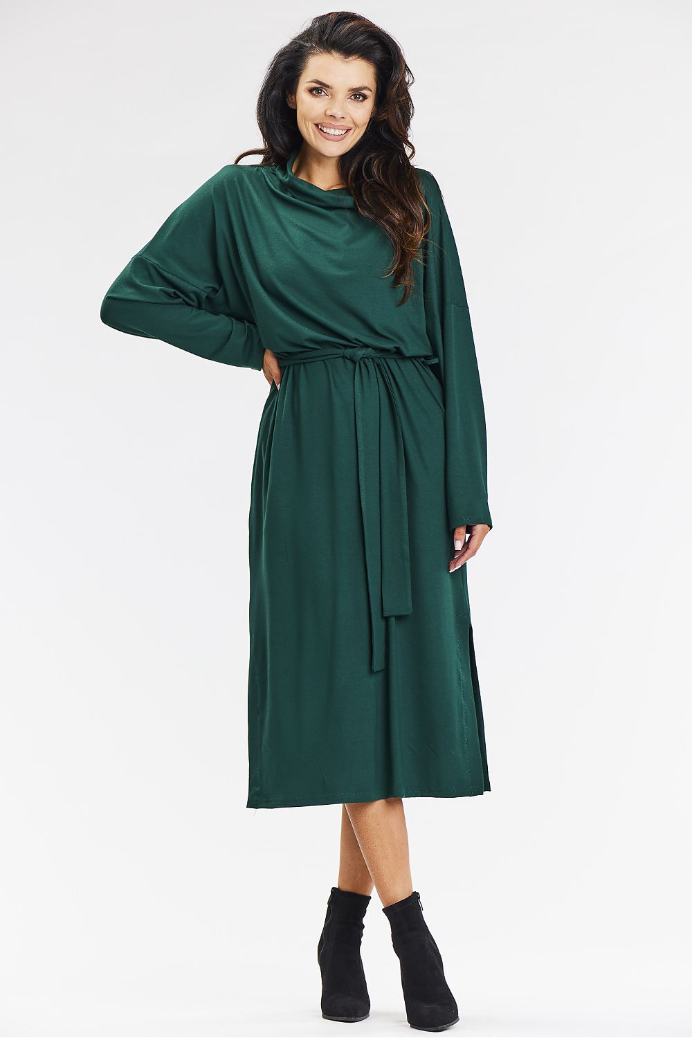 Daydress model 200580 Green by awama - Midi Dresses