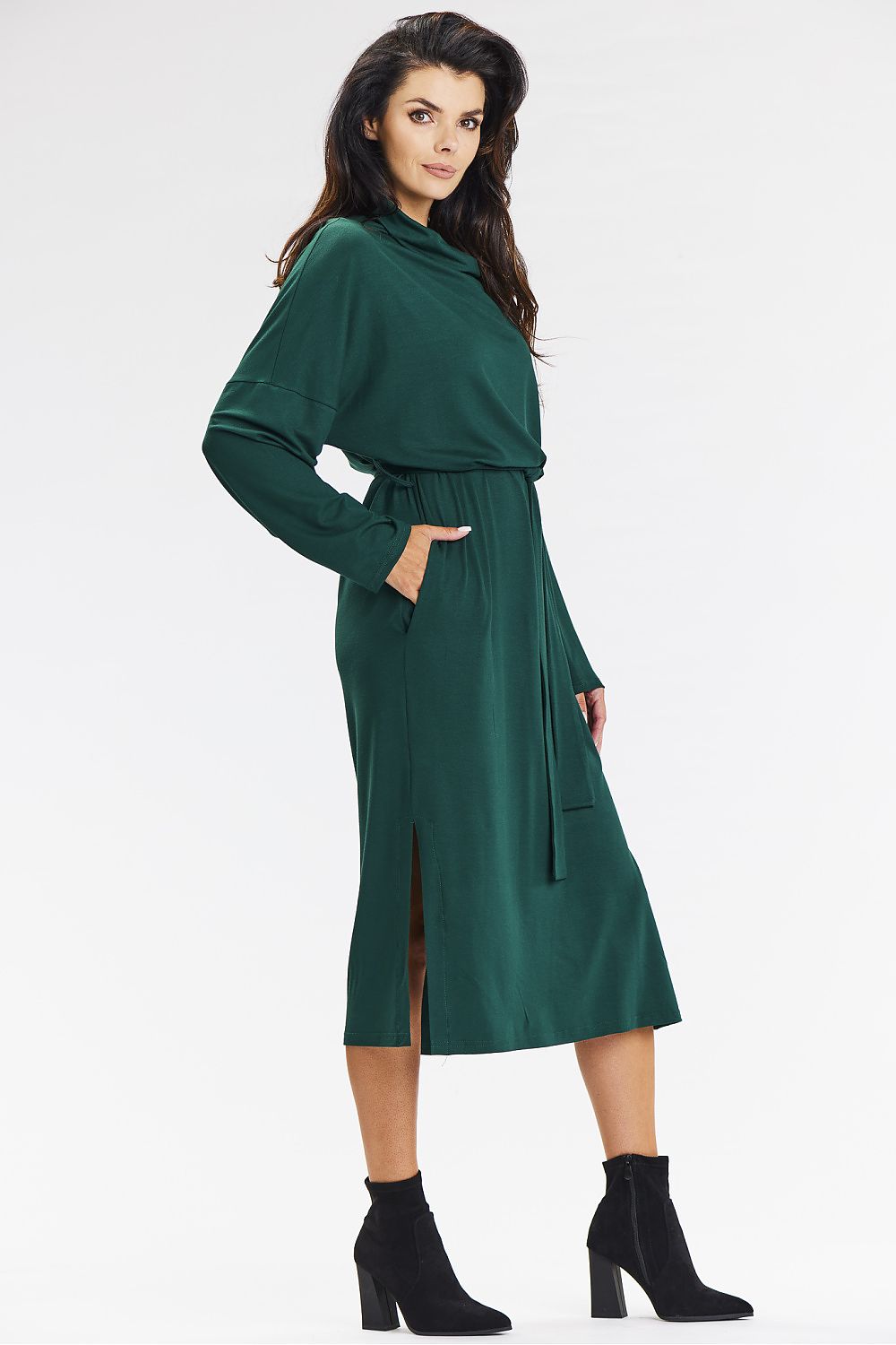 Daydress model 200580 Green by awama - Midi Dresses