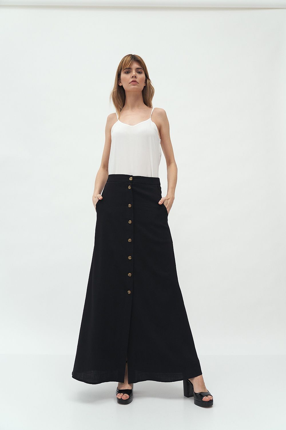 Skirt model 155384 Black by Nife - Long Skirts