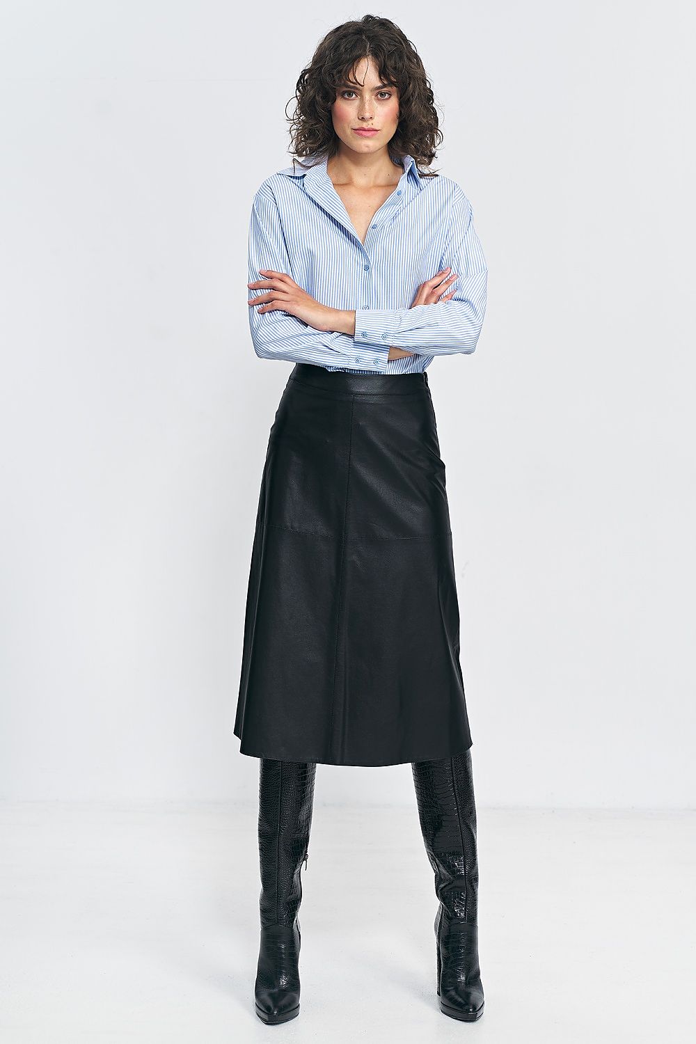 Skirt model 184596 Black by Nife - Midi Skirts