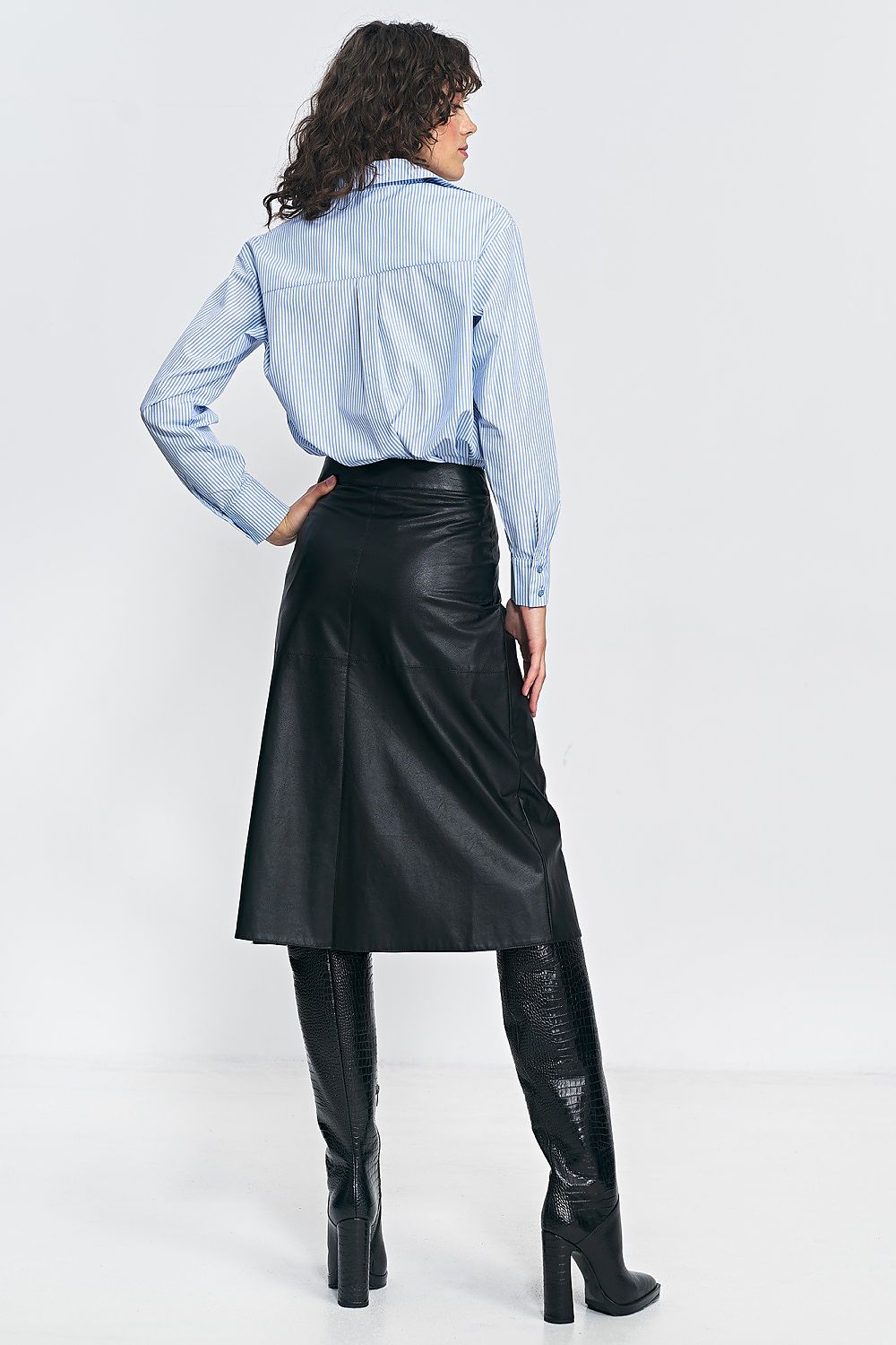 Skirt model 184596 Black by Nife - Midi Skirts