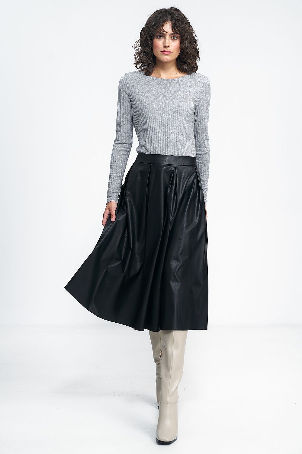 Skirt model 184597 Black by Nife - Midi Skirts