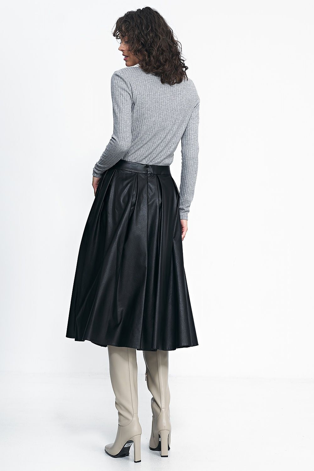 Skirt model 184597 Black by Nife - Midi Skirts